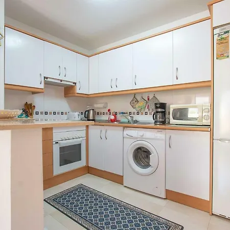 Apt Vacacional Cerca De La Playa Torrecilla En Daire Nerja