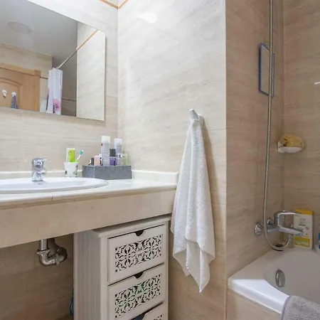 Apt Vacacional Cerca De La Playa Torrecilla En Nerja
